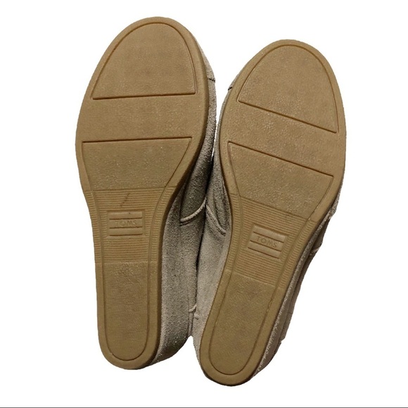 Toms Suede Wedge Booties - Picture 11 of 14